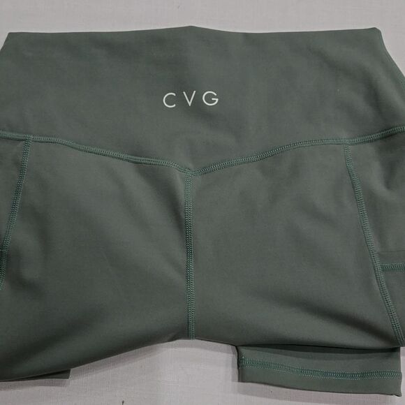 CVG Constantly Varied Gear Capri Leggings Size Large Cropped Solid Green Yoga - Picture 3 of 4
